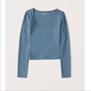 Abercrombie & Fitch long sleeved, square-neck seem less top. NWT